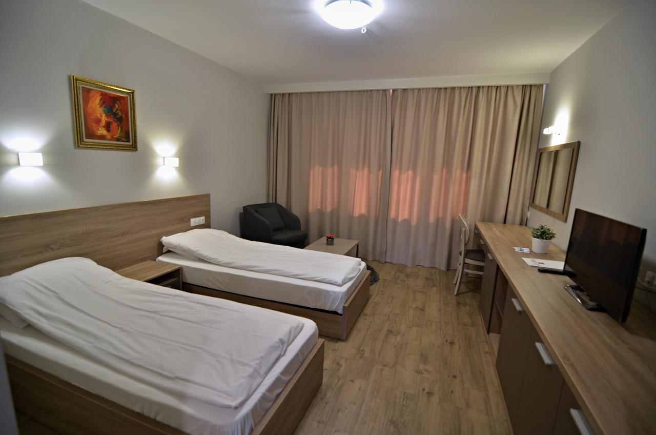 La Casa Hotel ツィゴフ・チャルク エクステリア 写真